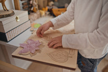 Load image into Gallery viewer, Wooden Leaf Puzzle
